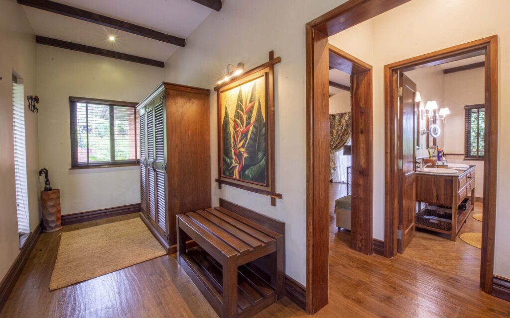 Dressing area and wardrobe in a Twin or Double Villa