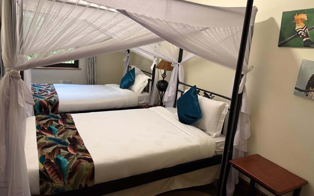 Traditional 2 bedroom Villa room 2